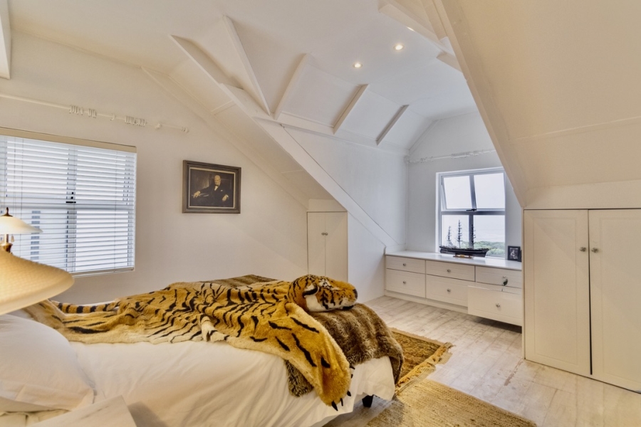 5 Bedroom Property for Sale in Grotto Bay Western Cape